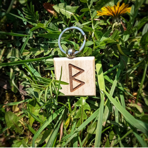 БРЕЛОК ДЕРЕВ'ЯНИЙ РУНА БЕРКАНА ККВАДРАТНИЙ (KEYRING WOODEN RUNA BERKANA SQUARE)